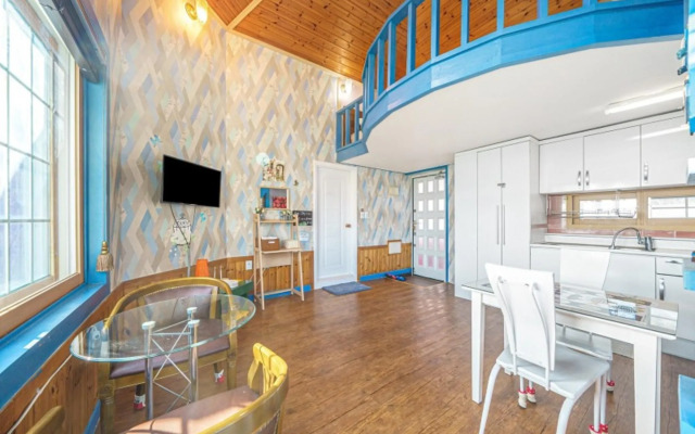 Ganghwado Pine Tree Pension