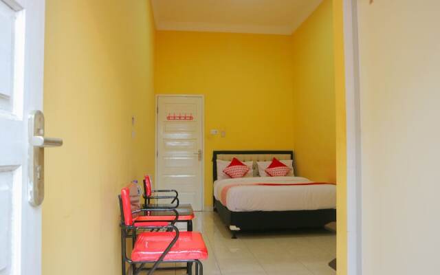 OYO 1156 Fanybella Homestay
