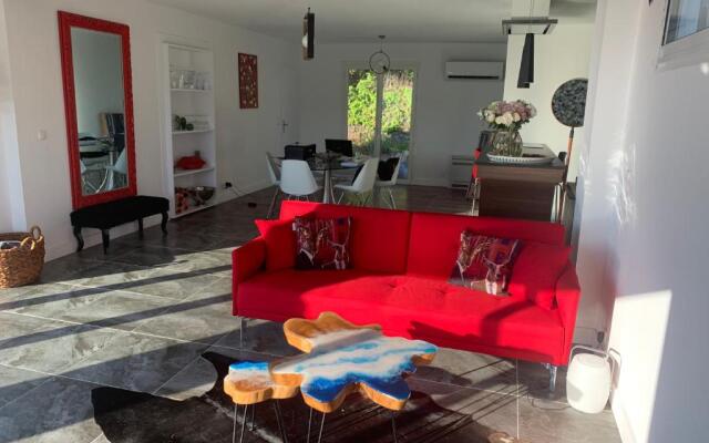 VILLA PERLA SAINT-TROPEZ CAVALAIRE-SUR-MER, 3-5 chambres, vue mer, piscine chauffée