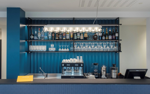 Hoody Active & Happiness Hotel