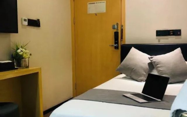 Zhishang Hotel (Shanghai Xinhua Hospital Jiangpu Road Subway Station)