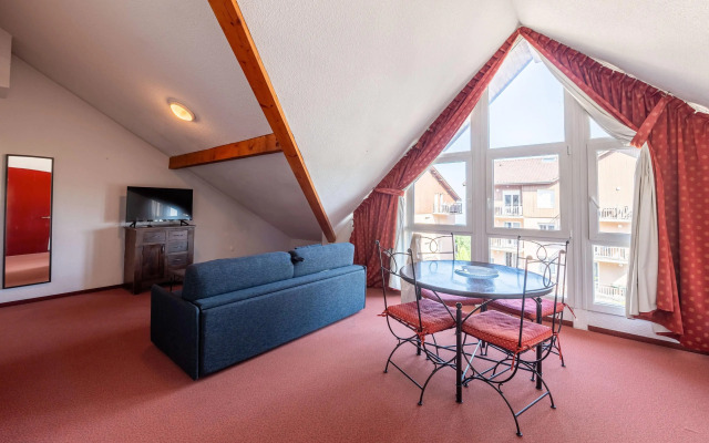 Zenitude Hotel-Residences Les Terrasses du Lac