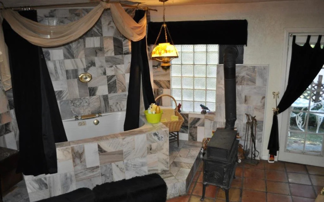Pine Rose Inn