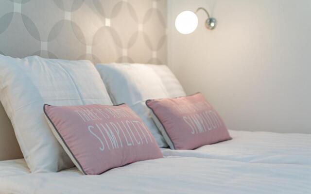 Solidarności 68 by Homeprime