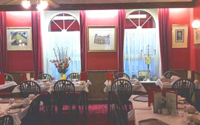 Mornington Hotel