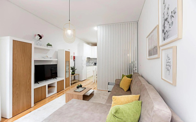 Lóios 1BR Flat Downtown by LovelyStay