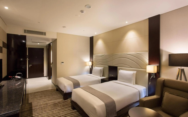 Isquare Hotel