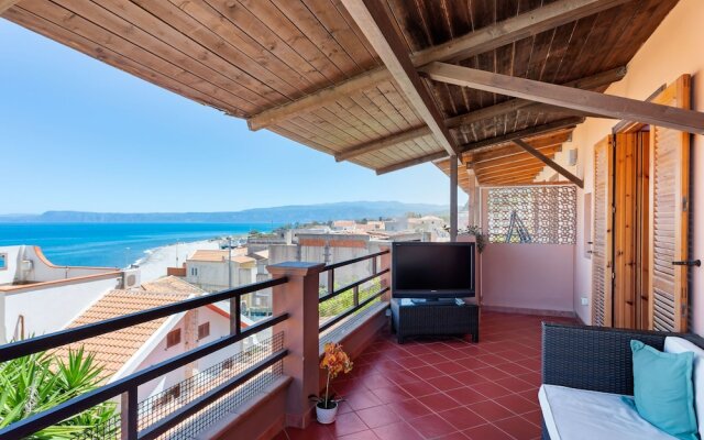 Lovely Villa in Messina near Sea Beach