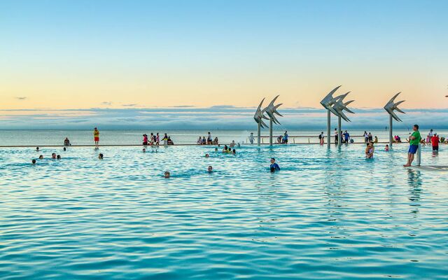 Cairns Aquarius