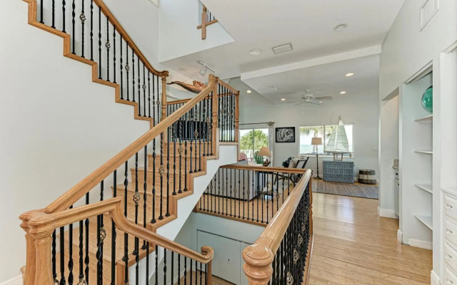 Dolphin Tales - 836 S Bay