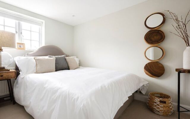 The Kensington House by H House