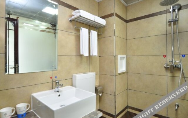 Yaxian Hotel