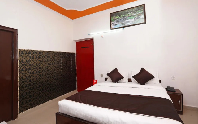 Oyo 10875 Optimum I Hotel