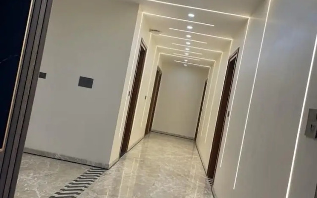 The Grand Mansion Hotel
