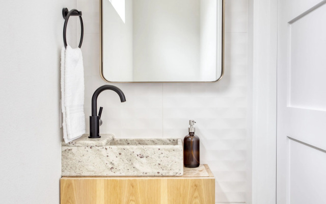 Melody by AvantStay | Peloton included, sleek home, Austin