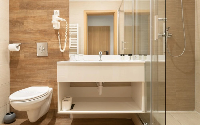 Onyx Luxury