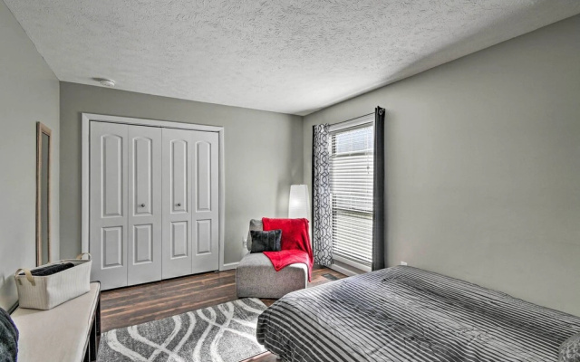 Updated Fayetville Townhome-away-from-home w/ Yard