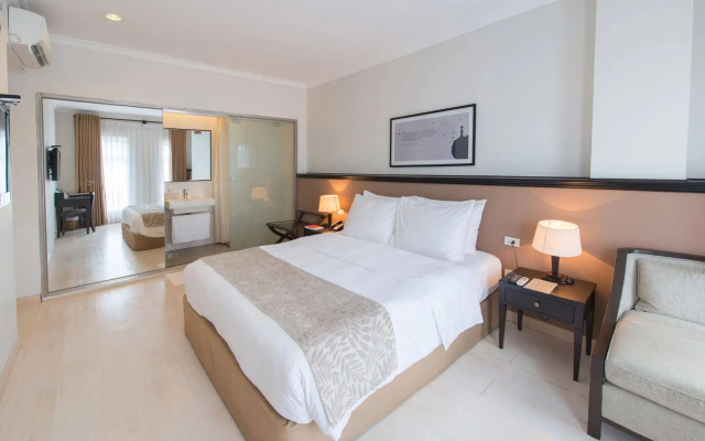 The Alcove Library Hotel