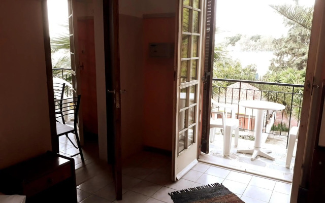 Miranta Hotel - Apartments & Studios