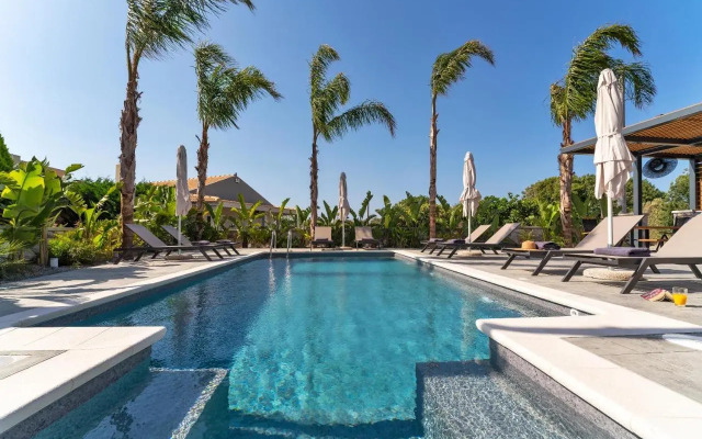 Palmeral Luxury Suites