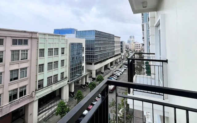 Room-minimalist Studio in Saint Dominiqu