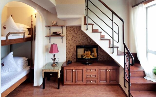 Daily Mega Holiday Hotel