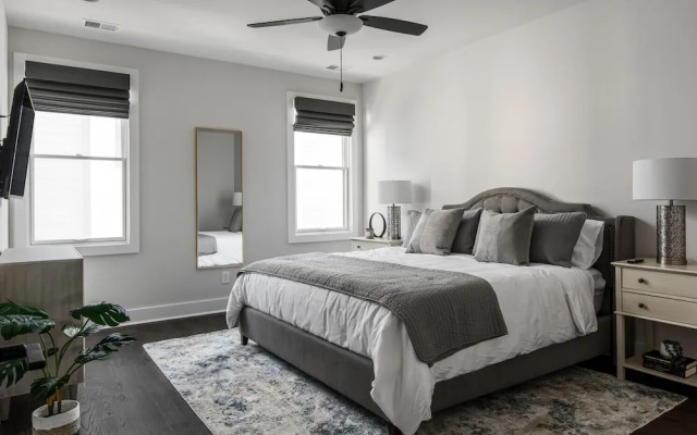 Luxe-tennessee Row-heart of Gulch-mins to Broadway