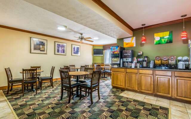 Quality Inn I-74 Batesville