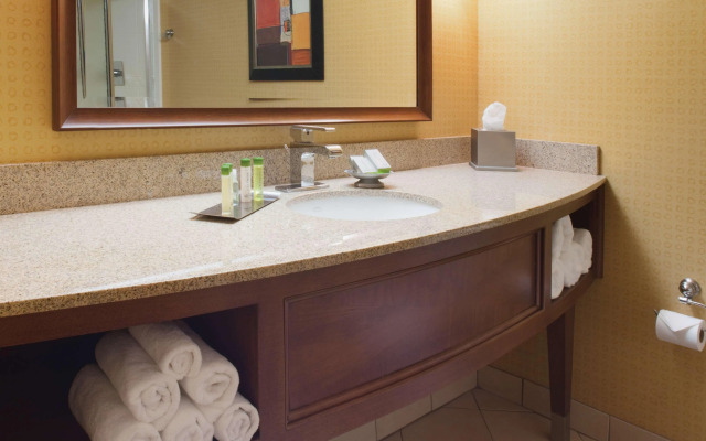 DoubleTree by Hilton Hotel Johnson City