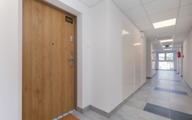 Aquamarina Prima Apartments by Renters