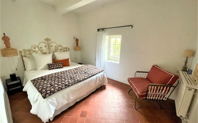 Villa Maillane 18th Century Residence Completely Renovated