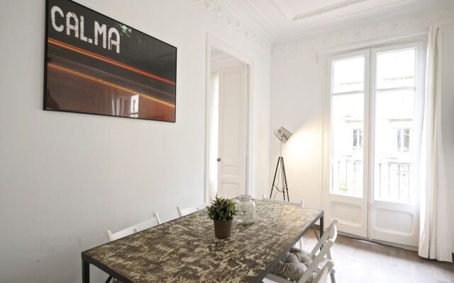 The White Flats Eixample