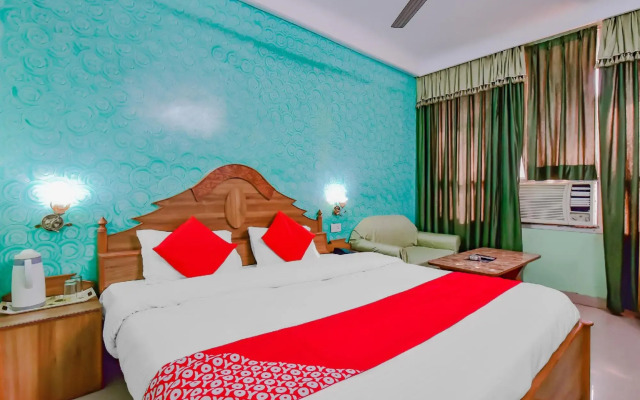 OYO 76836 Hotel Meridian