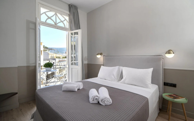 Plaka Arch Suites