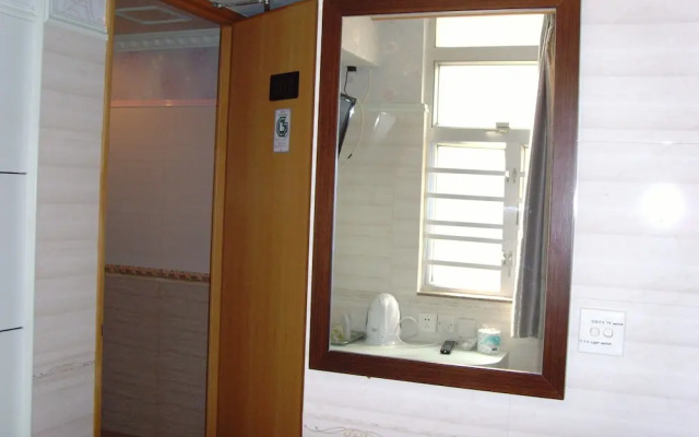 Yue Ka Guest House - 52-54 Argyle Street