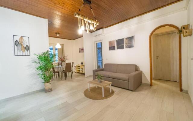 Demetra Seafront Apartment - Parking & Pool