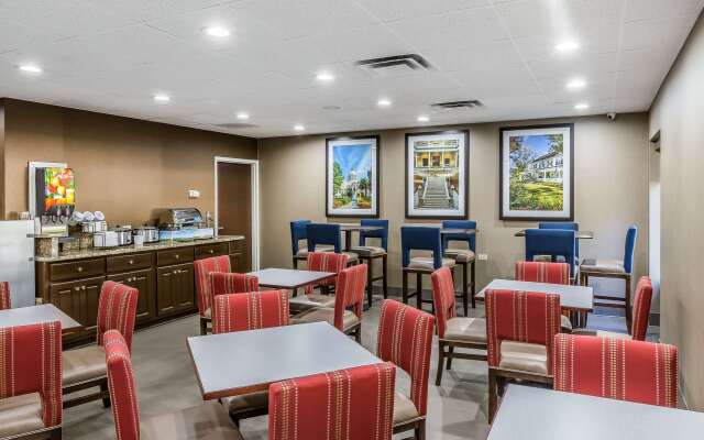 Comfort Inn & Suites Dalton West