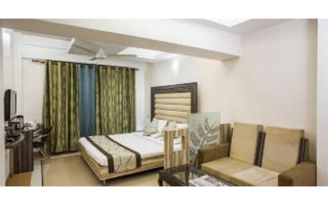 Hotel Ranjits Lakeview