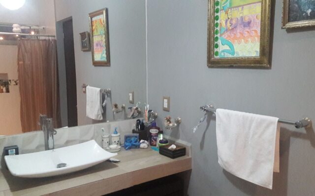 Oasis House B&B Cancun