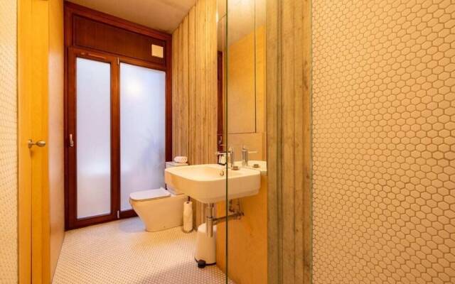 The Victoria Park Sanctuary - Stunning 2bdr Flat
