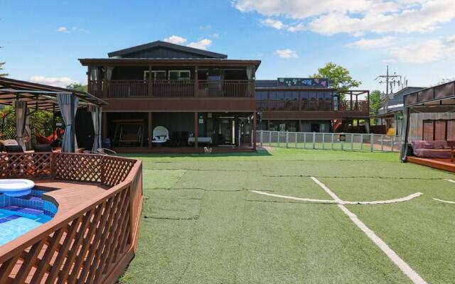 Pine Hill Pet Pension