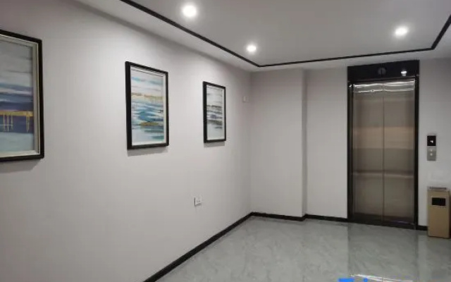 Ruile Hotel (Fuyang Taohuayuan Branch)