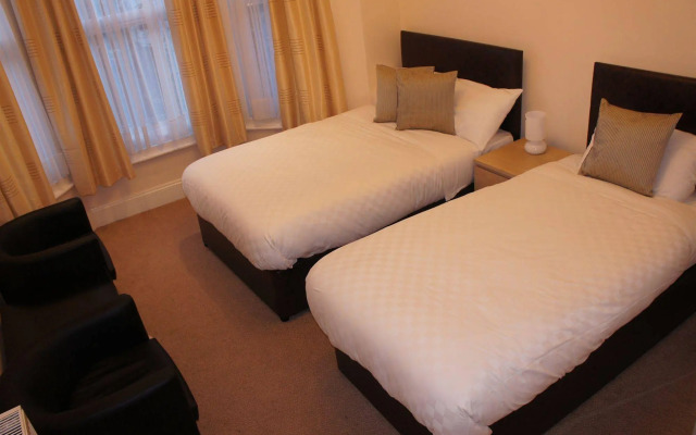 Pearl Hotel London