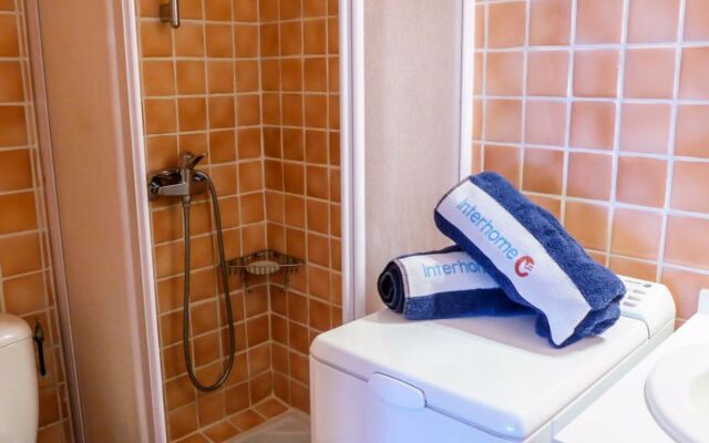 Castel Haussmann 15536