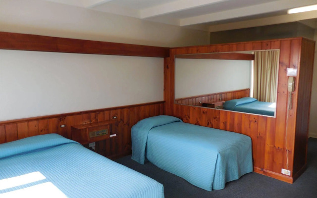 Village Family Motor Inn