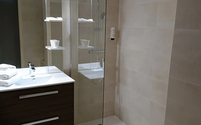 Contact Hôtel des Deux Moulins Limoges - Proche de la gare