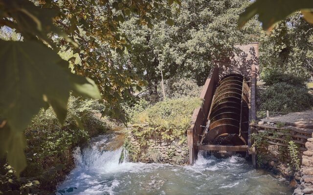 AQVAE Unconventional Country House