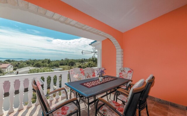 Stunning Apartment in Vir With 3 Bedrooms and Wifi