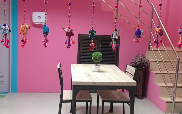 Your Hostel at Chiang Mai - Adults Only