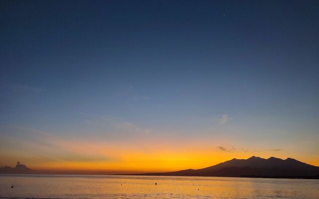 The This-Kon Gili Meno